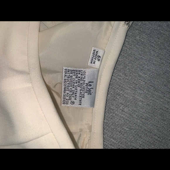 LeSuit Petite, jacket and matching skirt, cream color size 6p - Picture 4 of 4